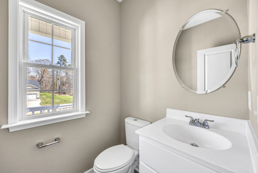 4704 Lord James Pl-12