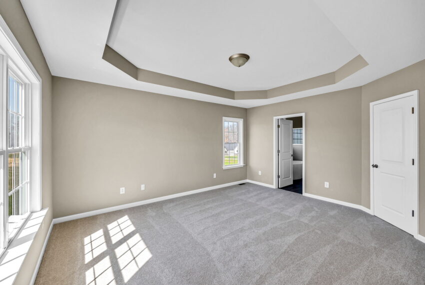 4704 Lord James Pl-19