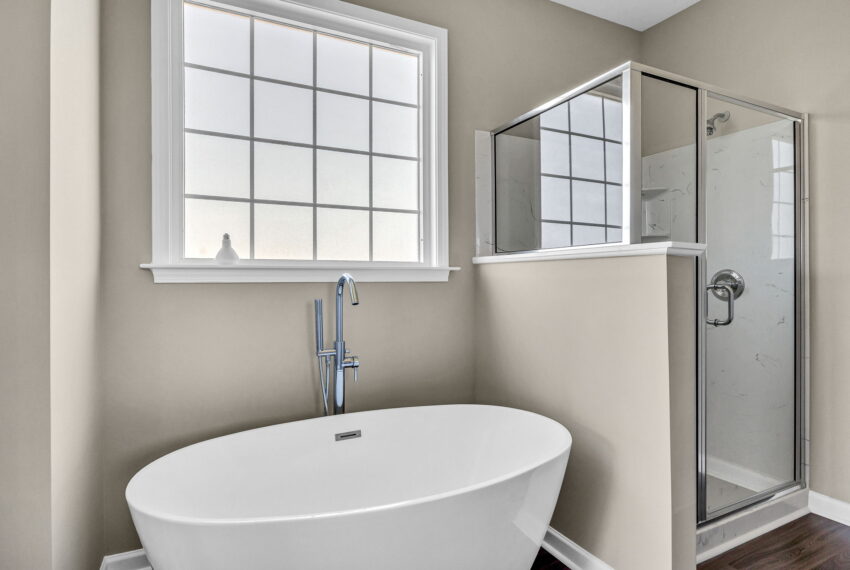 4704 Lord James Pl-22