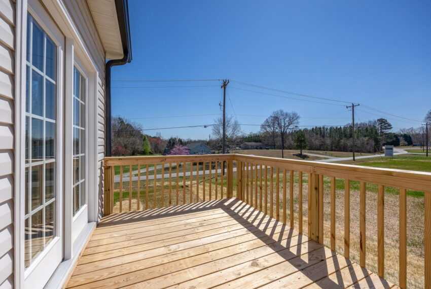 4704 Lord James Pl-24