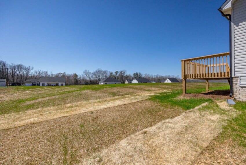 4704 Lord James Pl-28