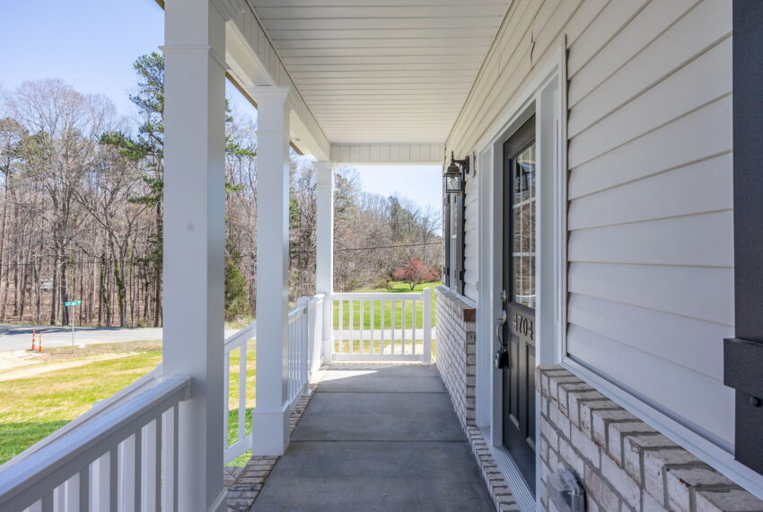 4704 Lord James Pl-4