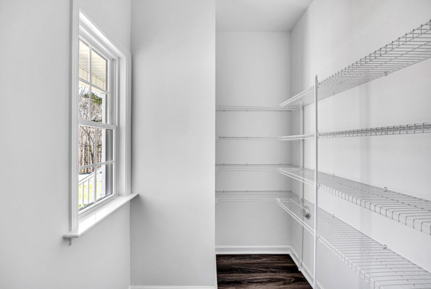 4704 Lord James Pl-9