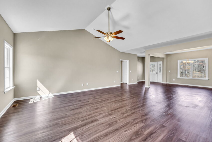 4712 Lord James Pl-10