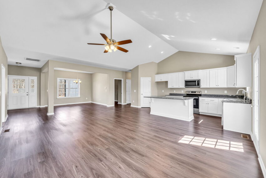 4712 Lord James Pl-11