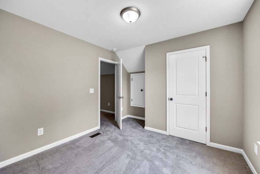 4724 Lord James Pl-124