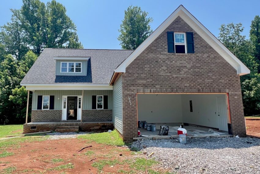 Bobs Court - Front Photo