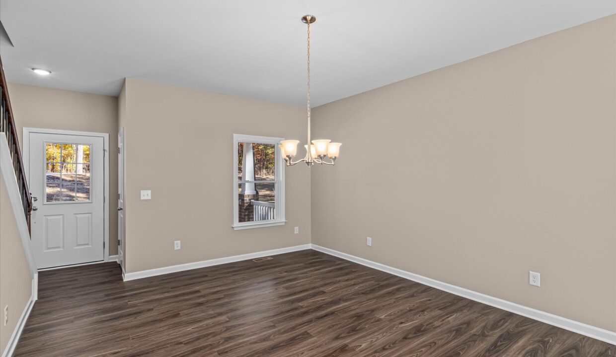 05-6049 Frye Bridge Road Dining Room 1