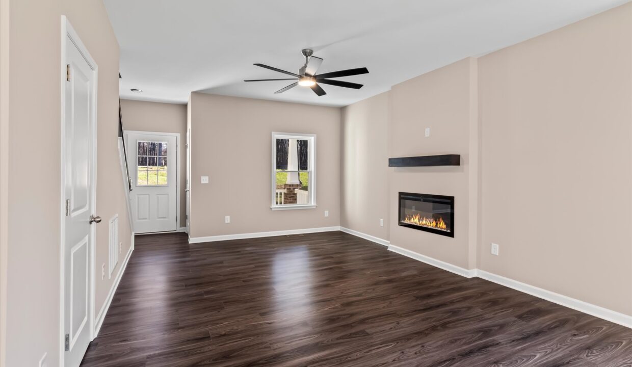 05-6049 Frye Bridge Road Great Room 3