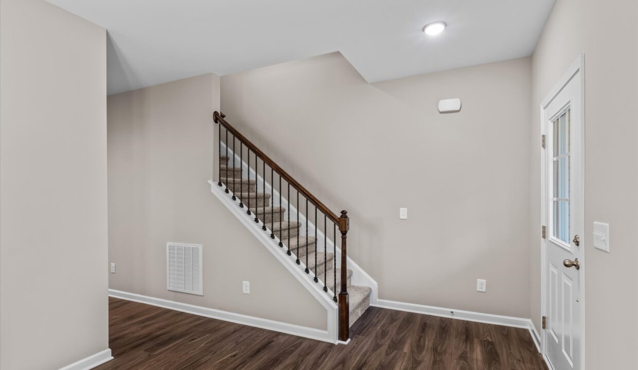 06-6067 Frye Bridge Road Dining Room 2