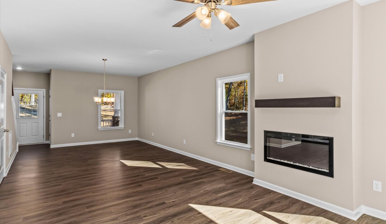 08-6049 Frye Bridge Road Great Room 2