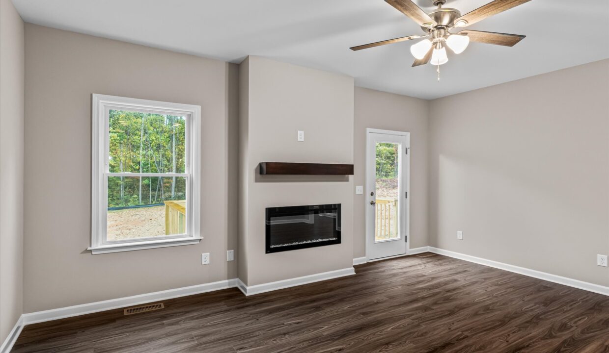 08-6067 Frye Bridge Road Great Room 2