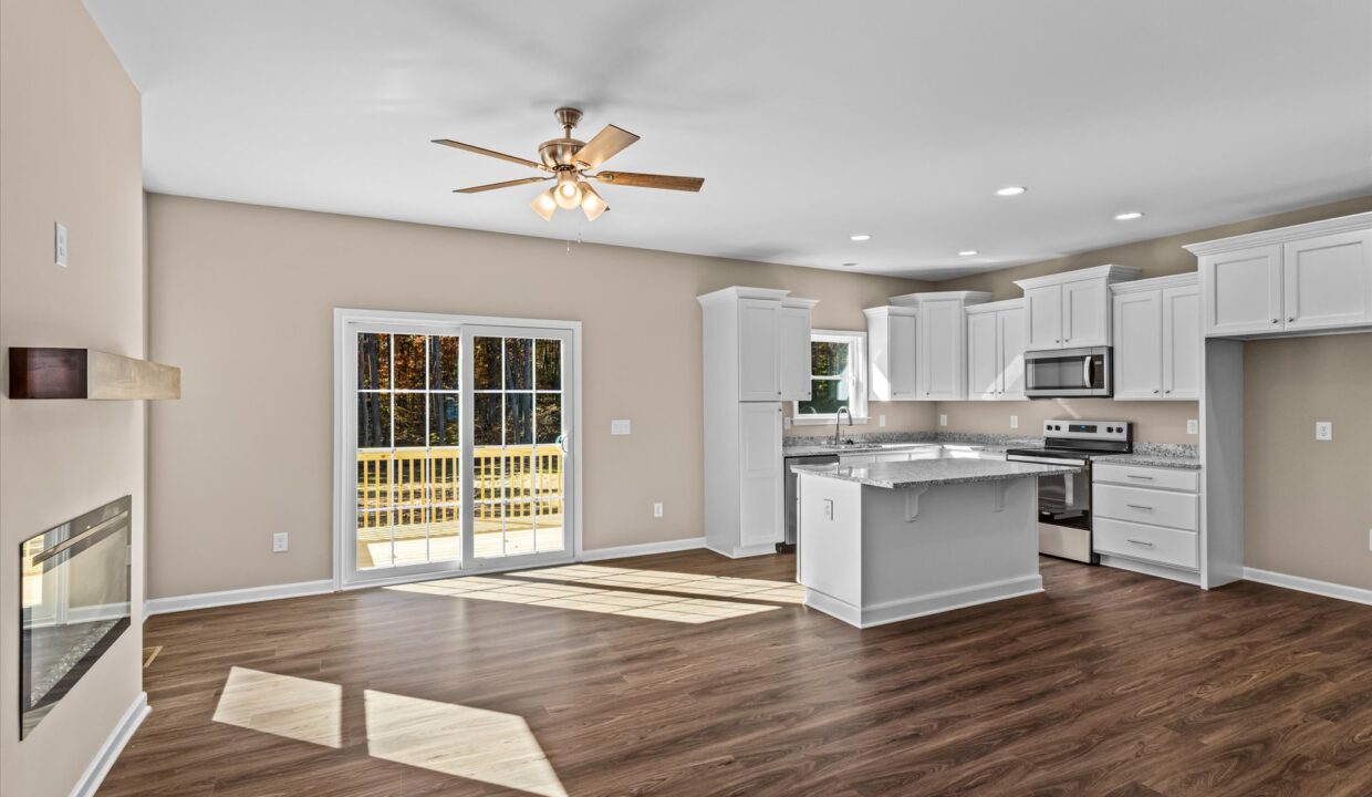 09-6049 Frye Bridge Road Great Room 3