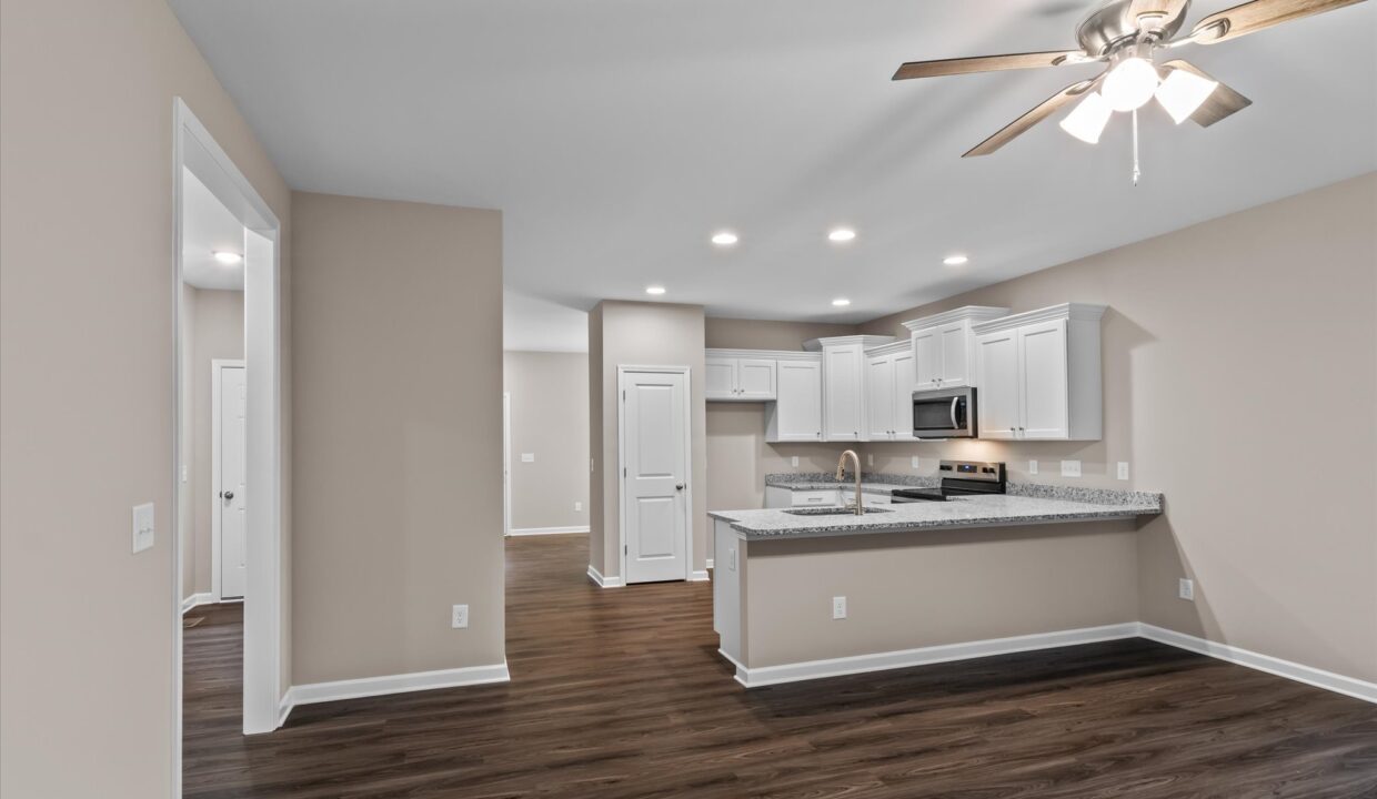 10-6067 Frye Bridge Road Great Room 4