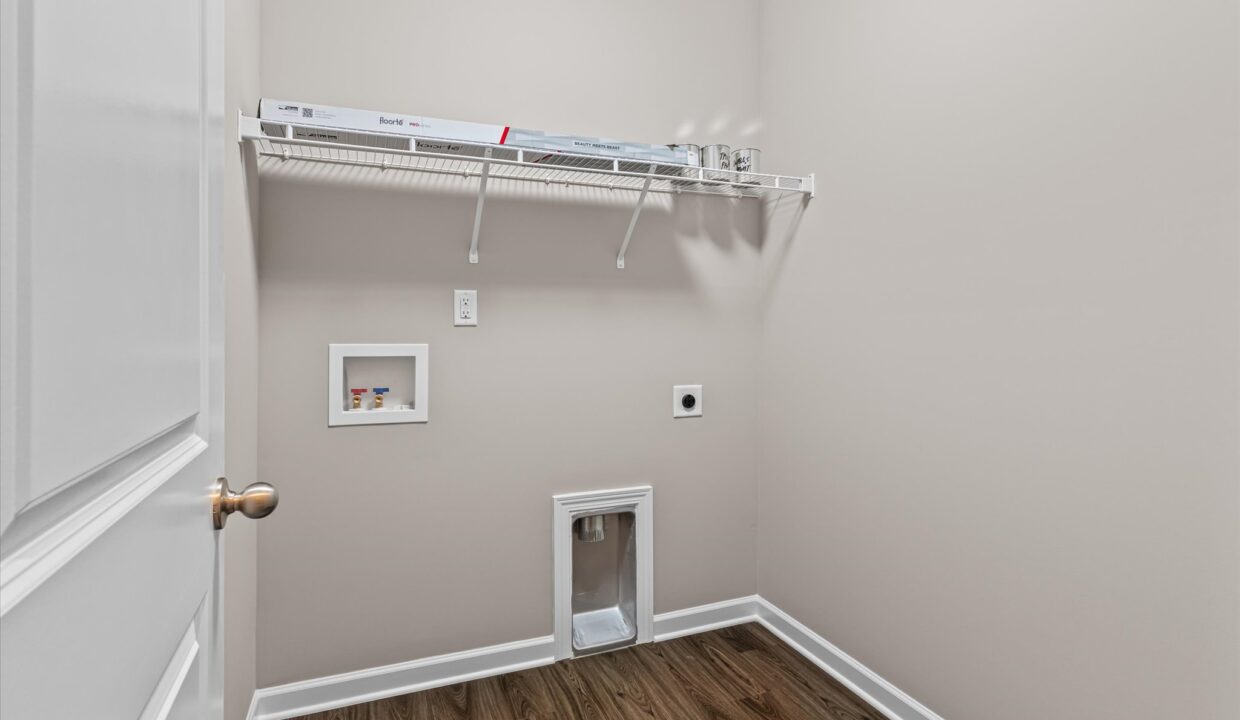 12-6067 Frye Bridge Road Laundry 1