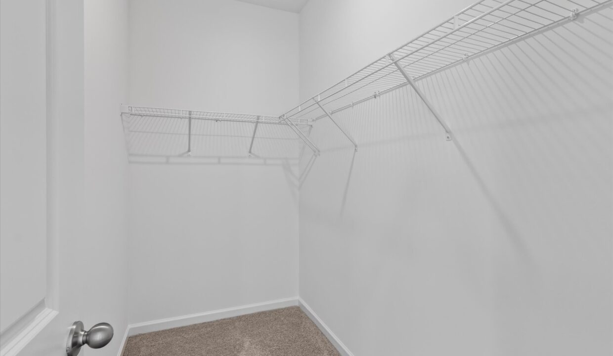 17-6049 Frye Bridge Road Primary Bedroom Closet