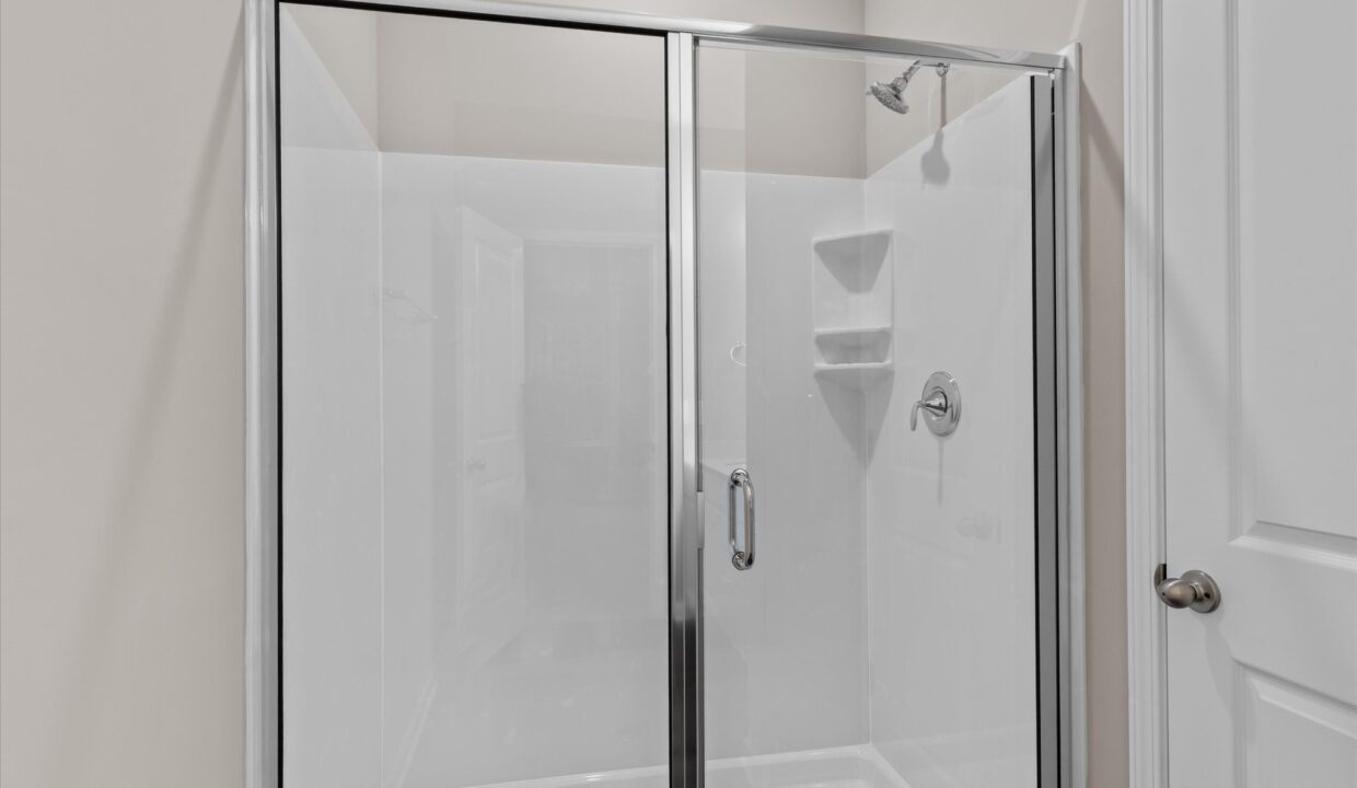 17-6067 Frye Bridge Road Primary Bedroom Bath 2