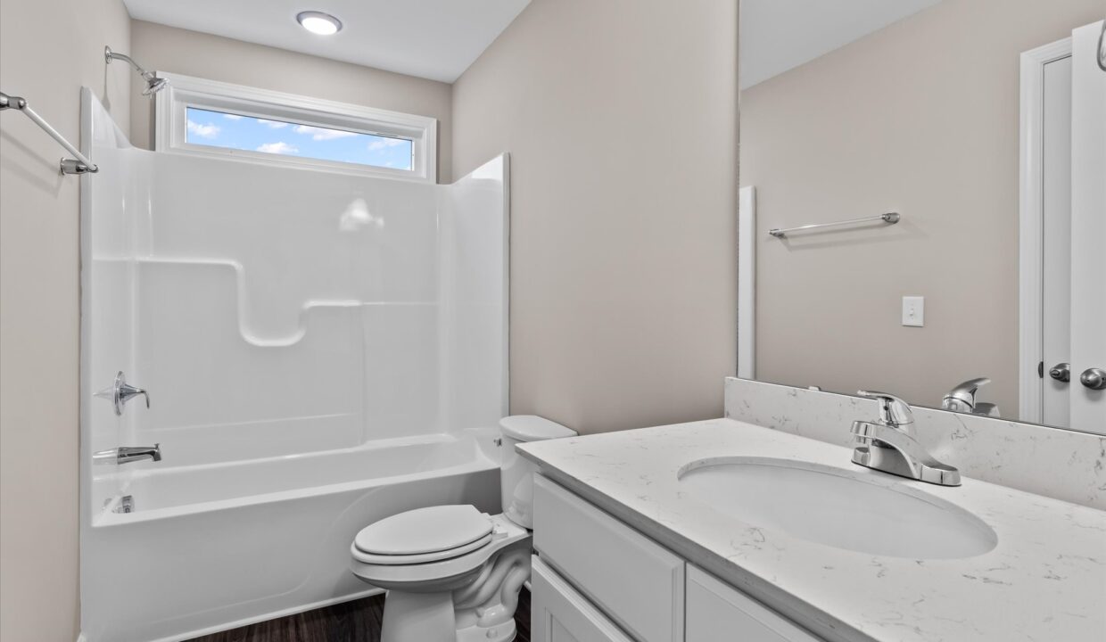 21-6067 Frye Bridge Road Hall Bath 1