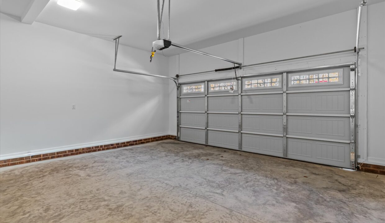 29-6049 Frye Bridge Road Garage