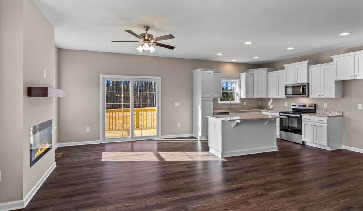 11-6061 Frye Bridge Road Great Room 2