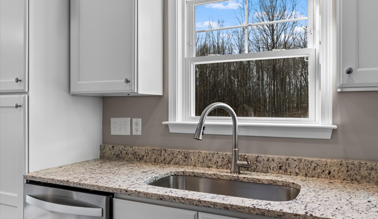 16-6061 Frye Bridge Road Kitchen 3