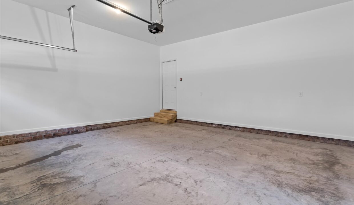 27-6061 Frye Bridge Road Garage 2