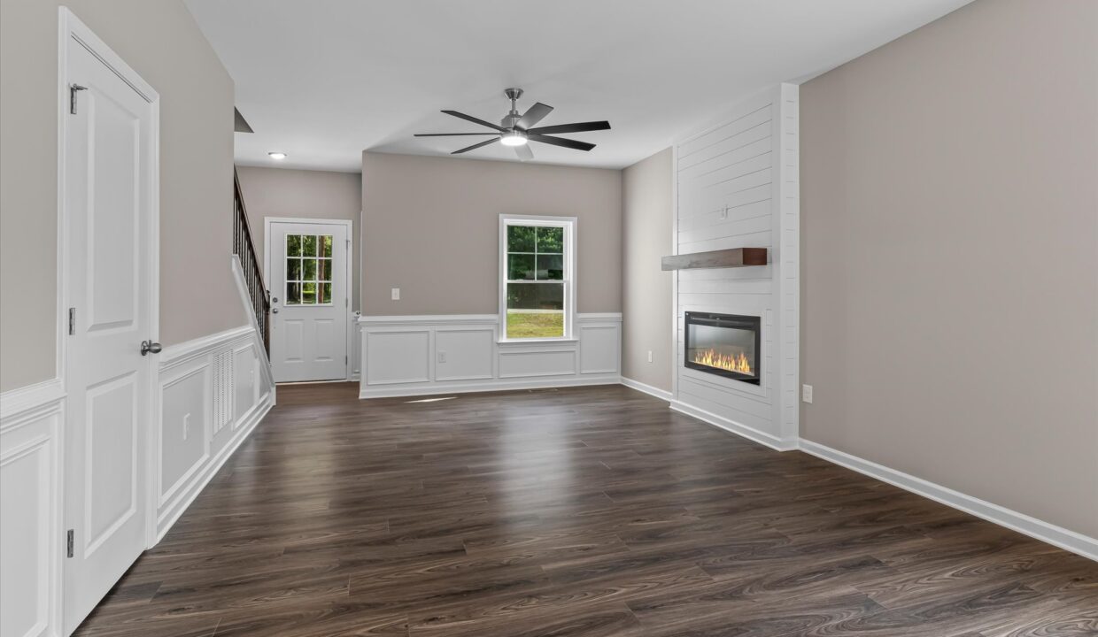 Updated 09-6061 Frye Bridge Road Updated Great Room 1