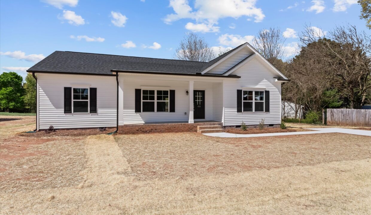 01-112 Vogler Drive Front 1