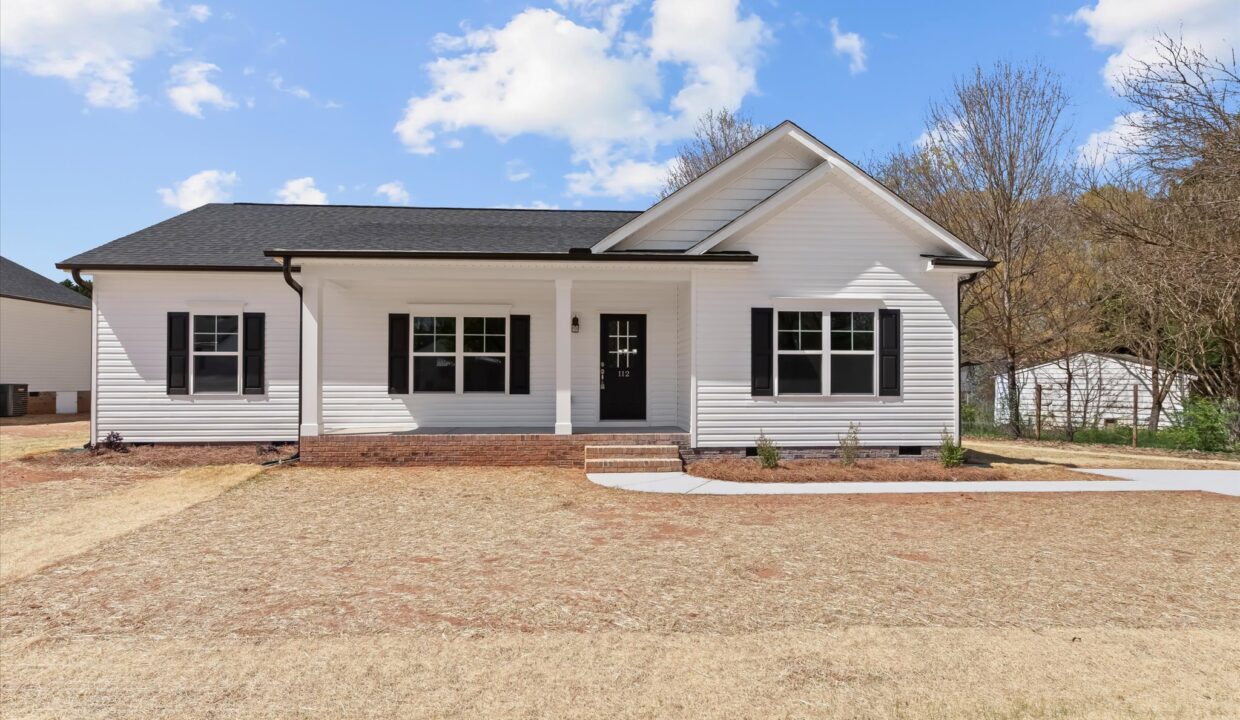 02-112 Vogler Drive Front 2