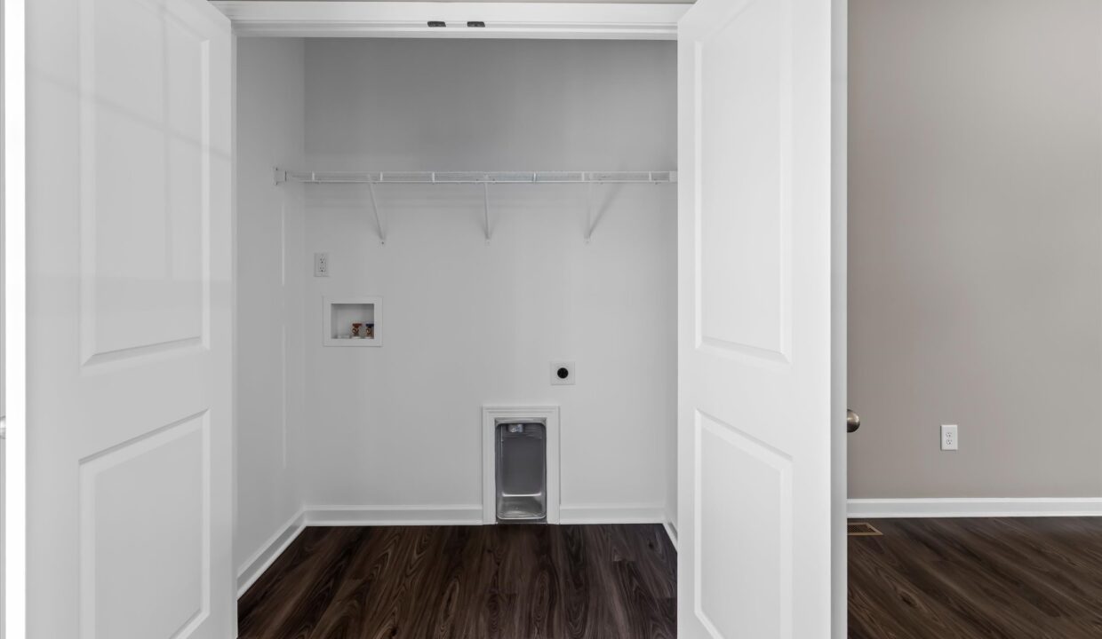 14-112 Vogler Drive Laundry