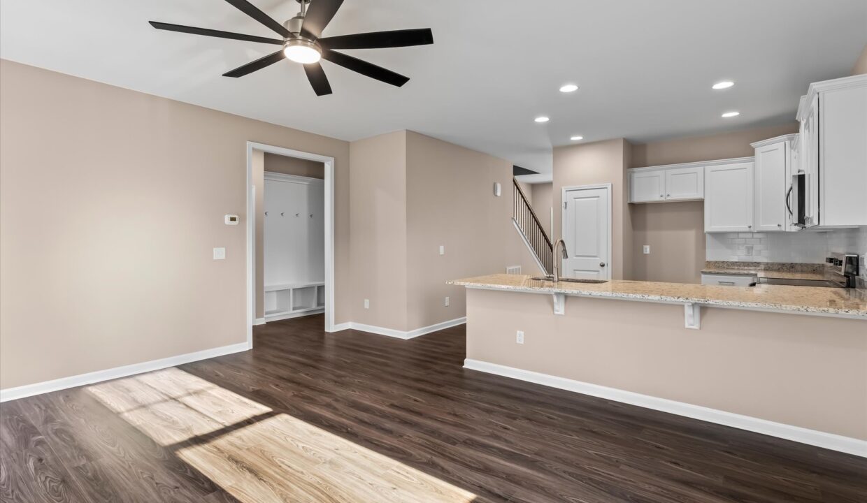 12-6055 Frye Bridge Road Great Room 3