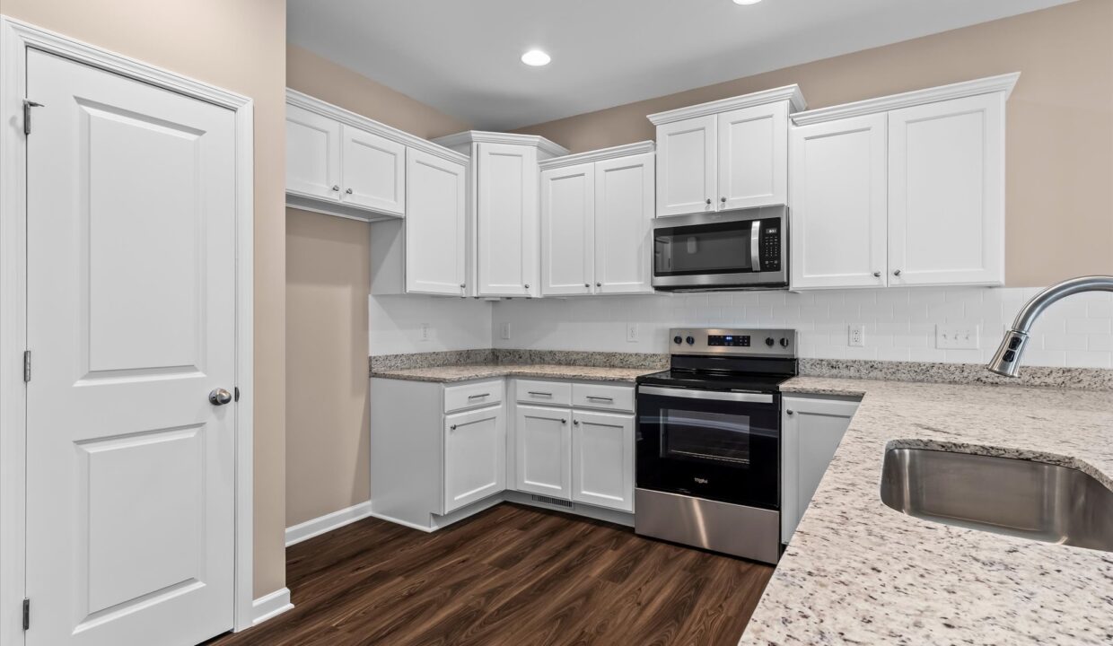 14-6055 Frye Bridge Road Kitchen 2