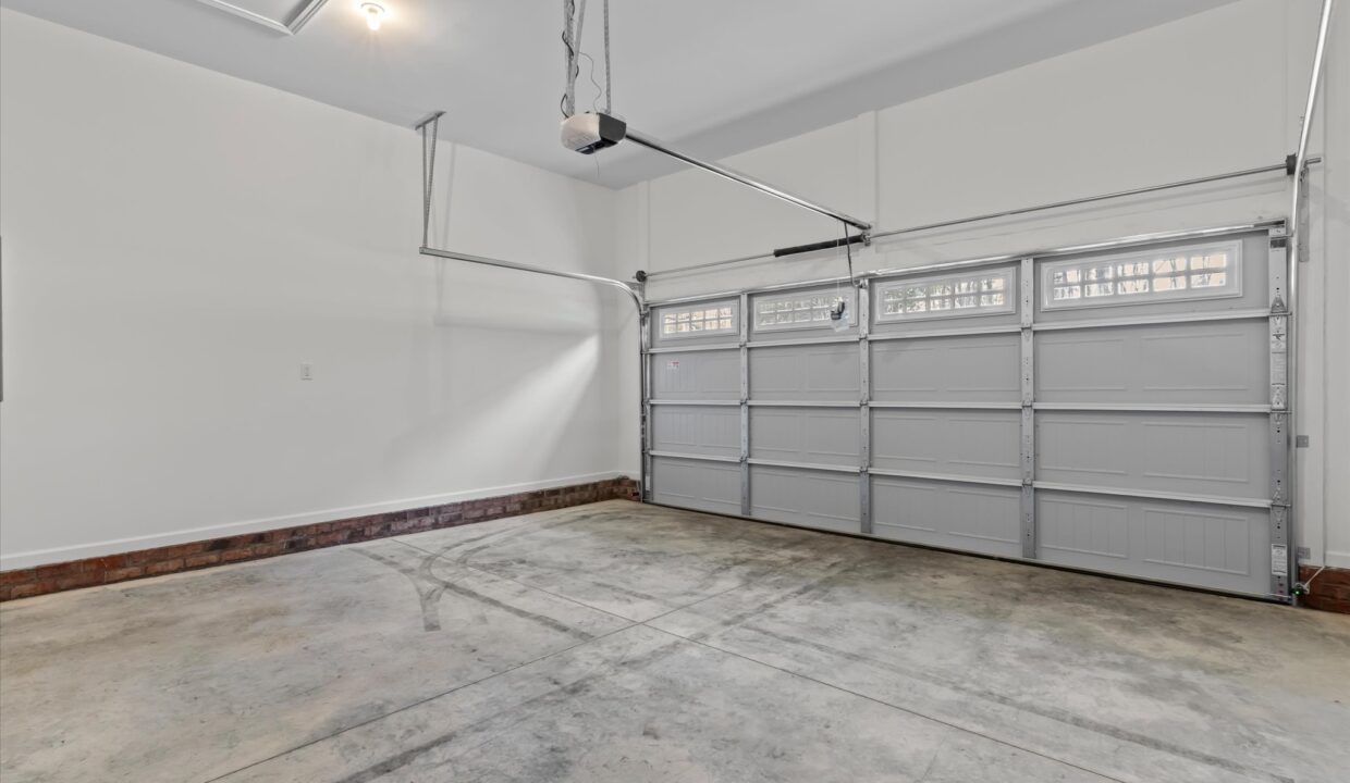 18-6055 Frye Bridge Road Garage