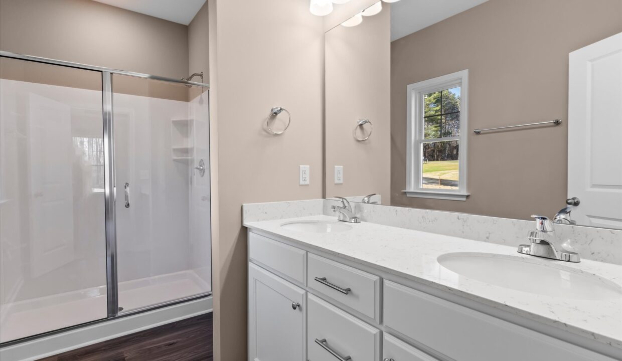 22-6055 Frye Bridge Road Primary Bedroom Bath 1