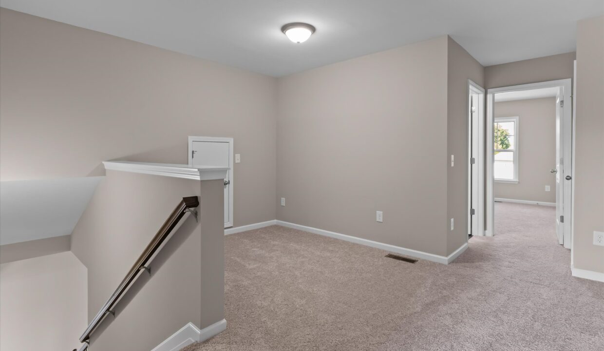 20-7104 Lukes Court Loft 1