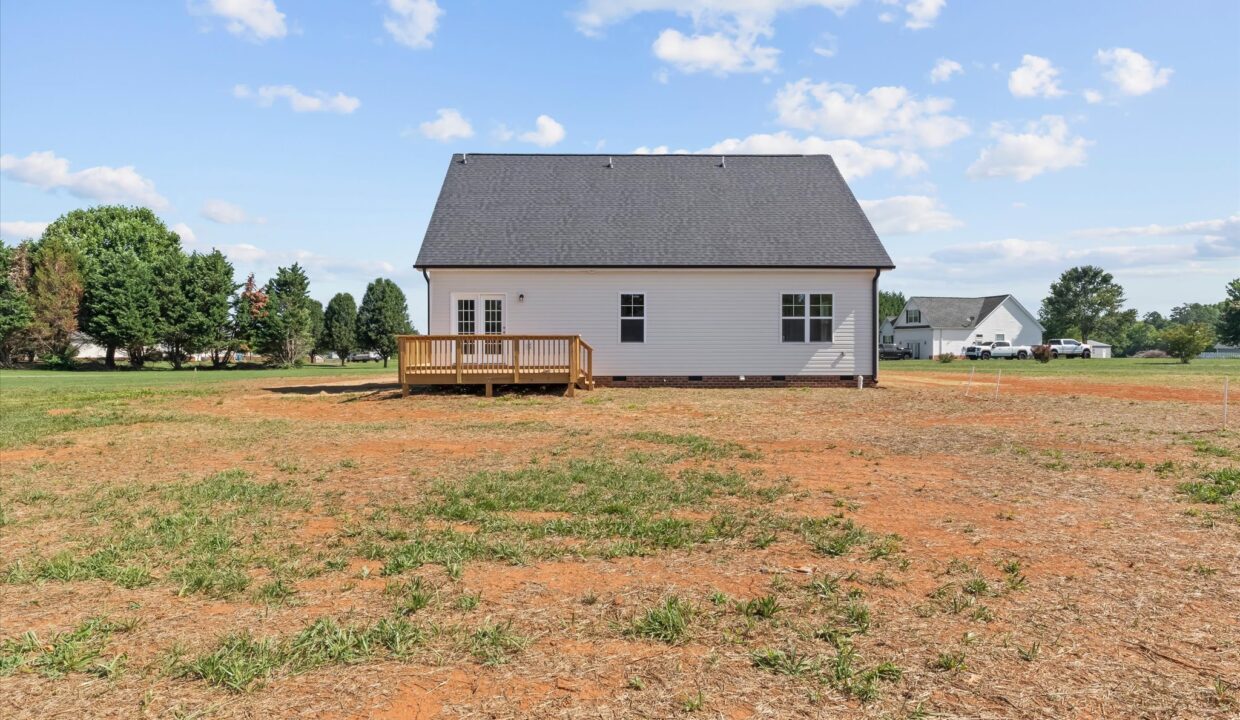 30-7104 Lukes Court Back 1