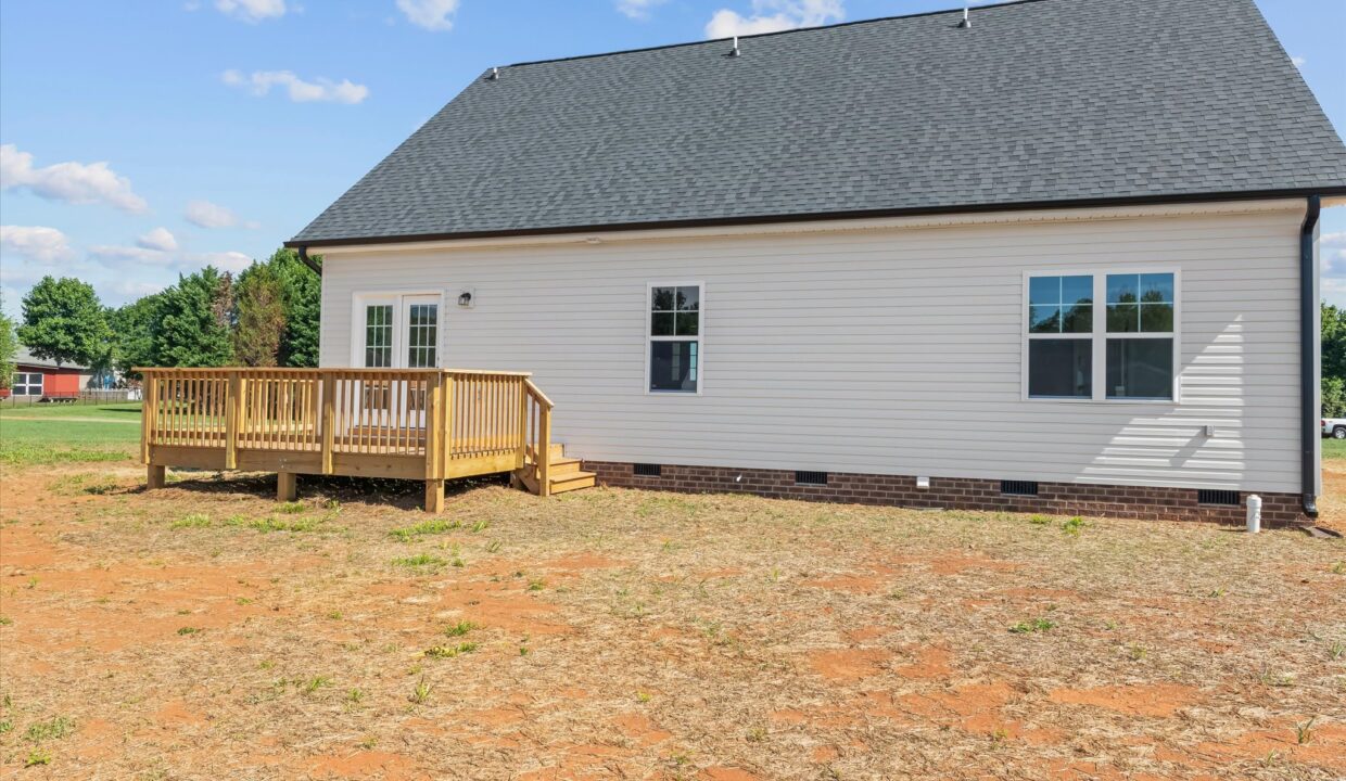 31-7104 Lukes Court Back 2