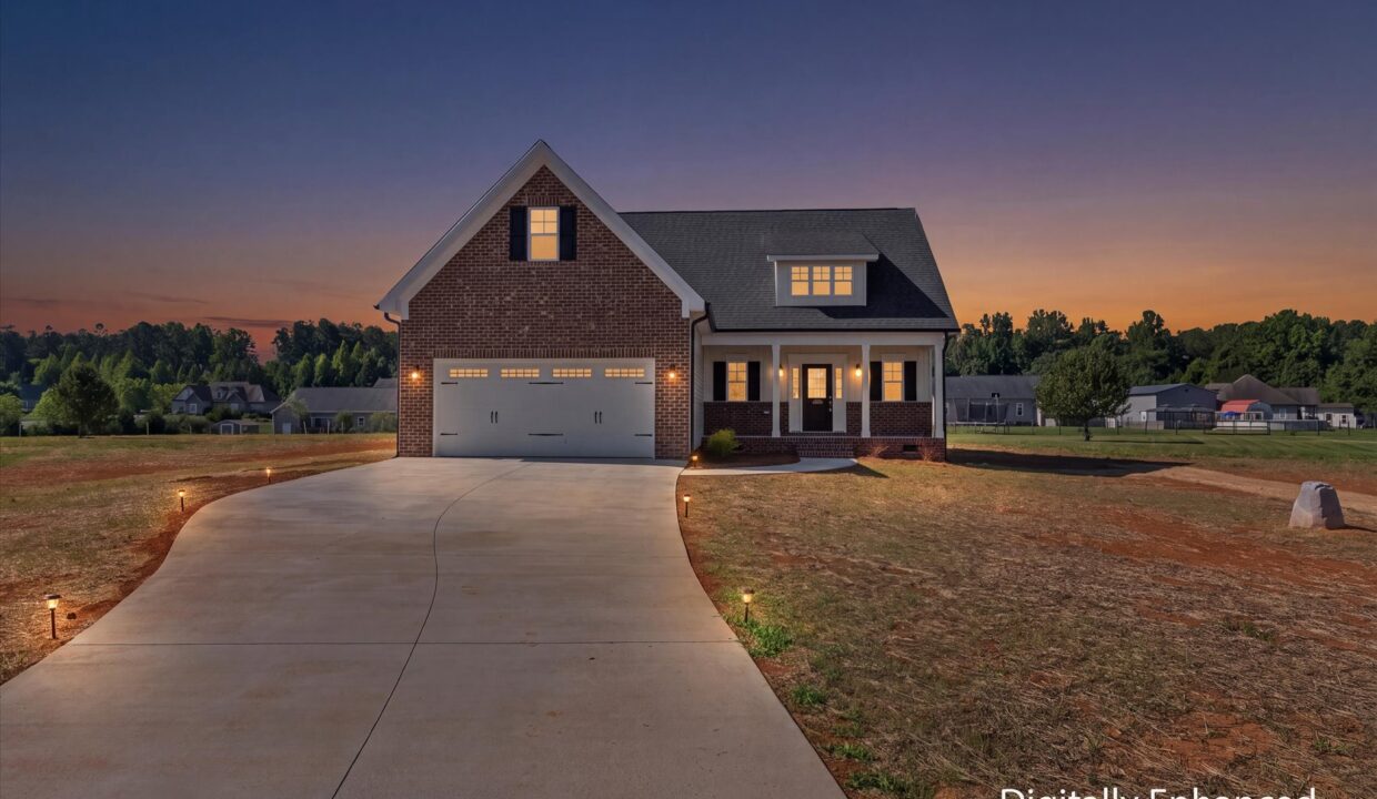 32-7104 Lukes Court Front Twilight