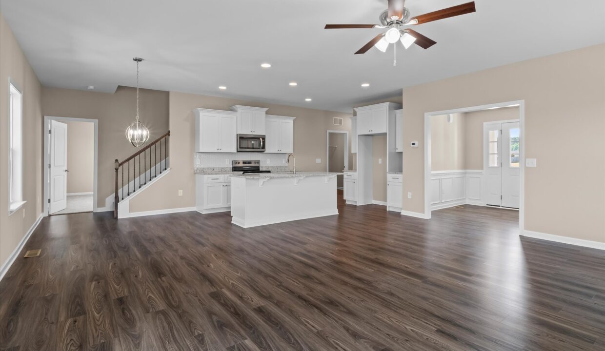 09-6803 McPherson Clay Road Great Room 4